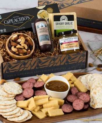 Small Gourmet meat and cheese gift box